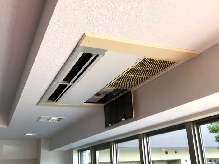 マンションキッズルームエアコン_室内機_施工前
