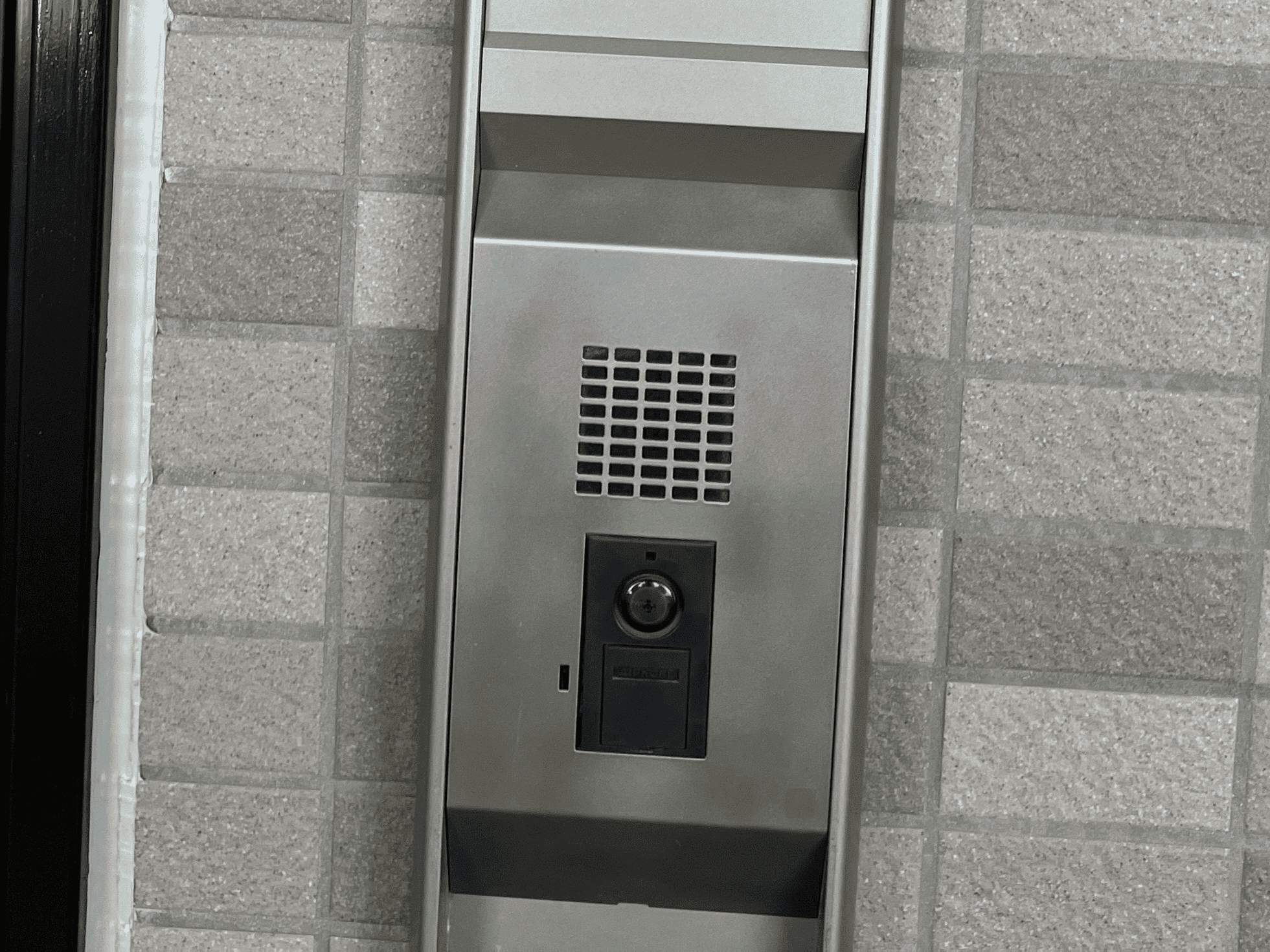 マンションインターホン交換工事（46室）屋外子機_施工前