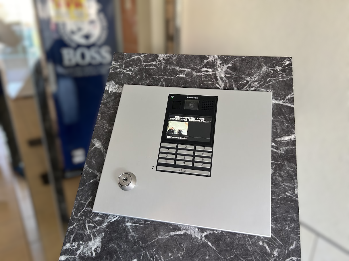 マンションインターホン交換工事（46室）ロビー_施工後