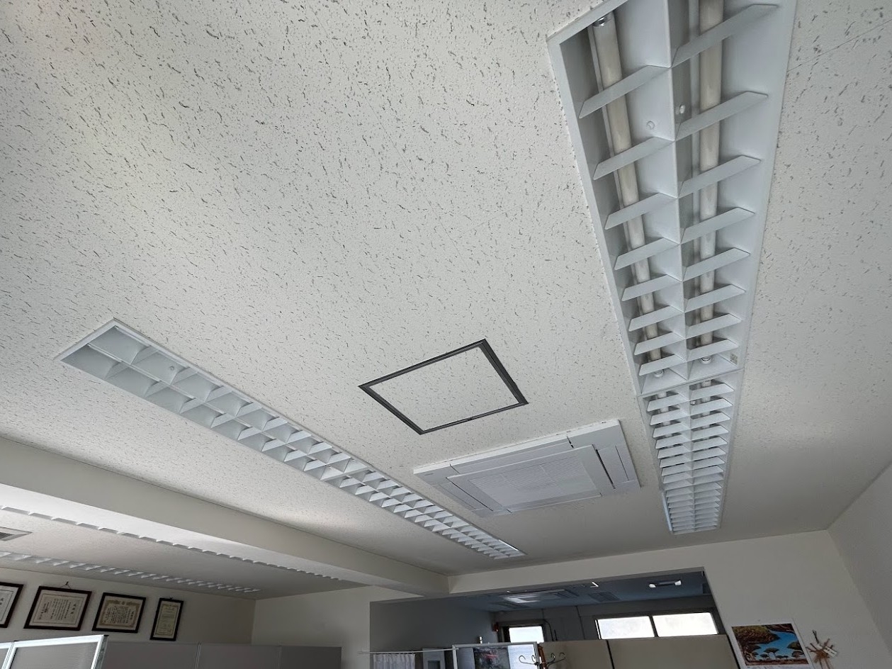 オフィス照明LED化工事_施工前