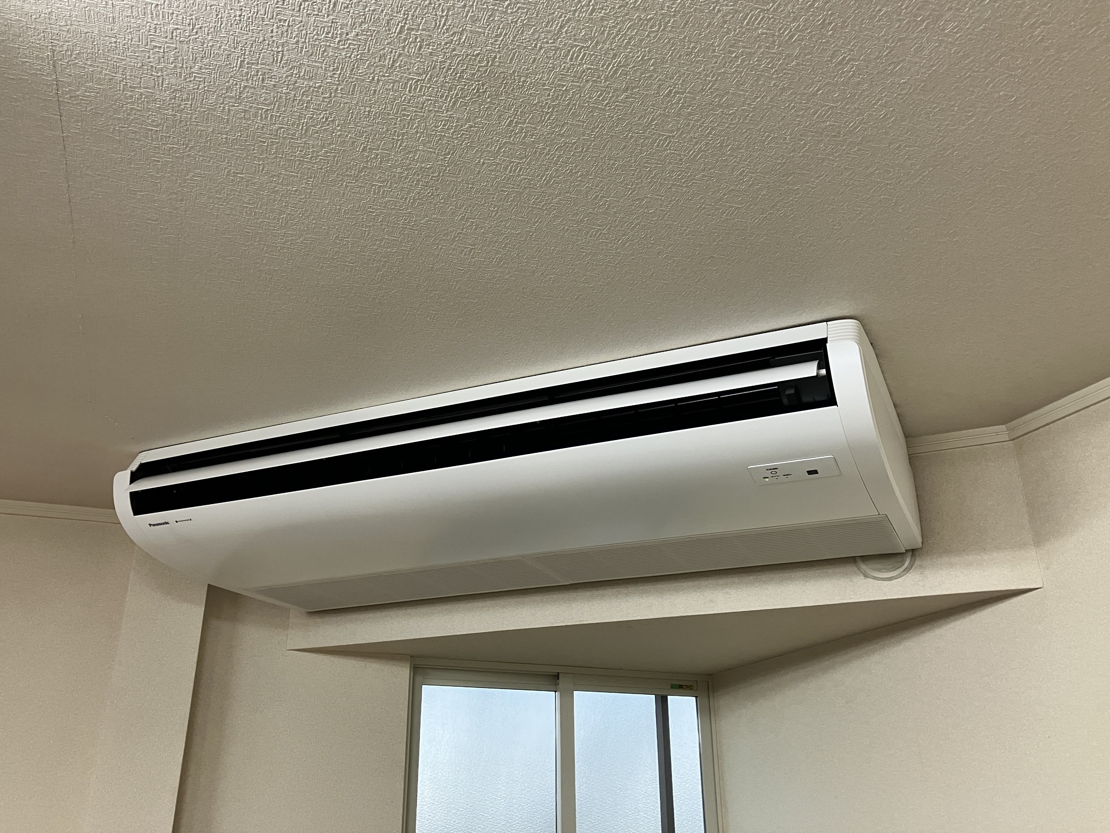 天吊り業務用エアコン（パッケージ）交換工事_施工前