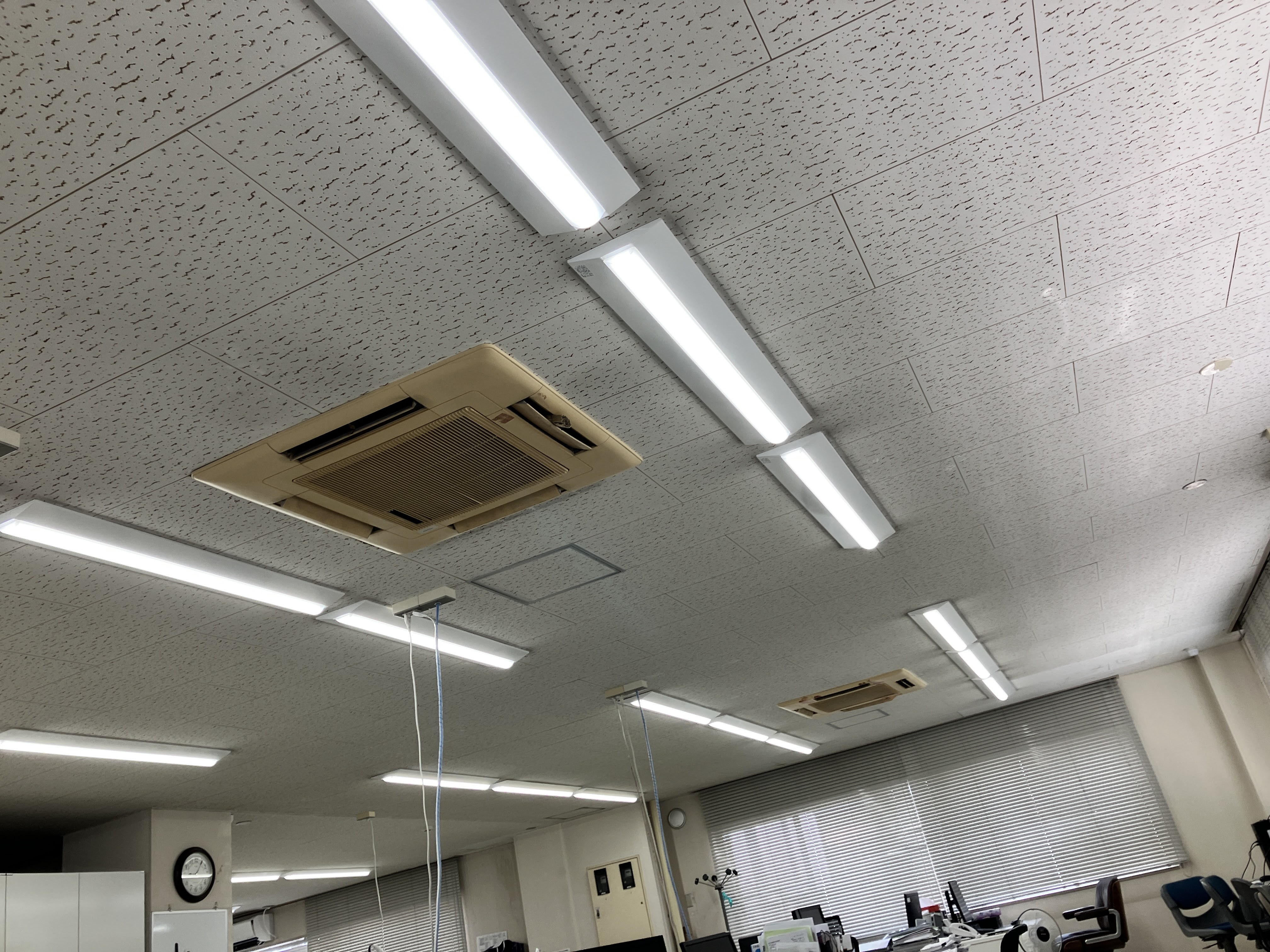 4方向業務用エアコン（パッケージ）3台交換工事_施工前