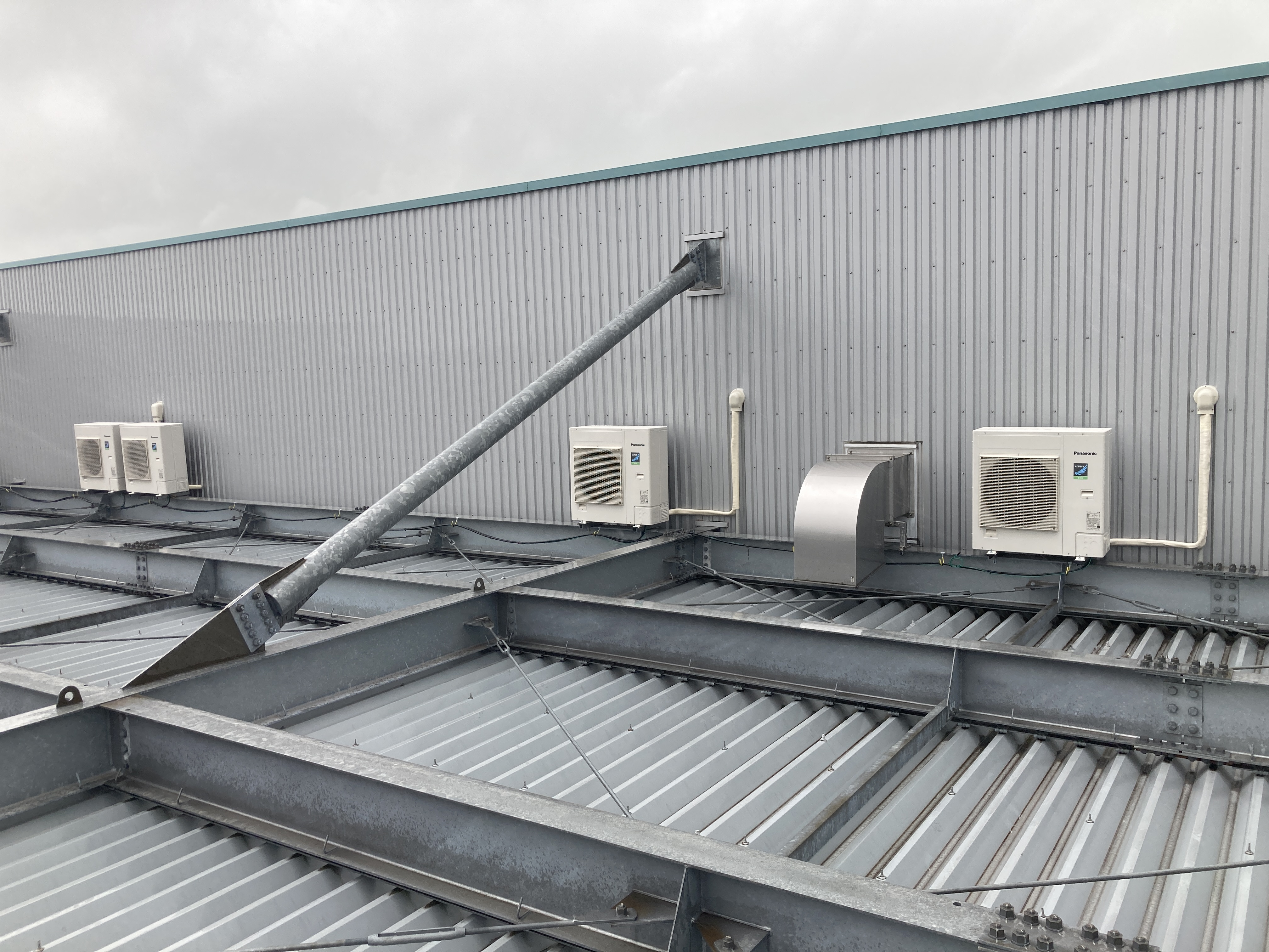 4方向業務用エアコン（パッケージ）新規設置工事_施工前