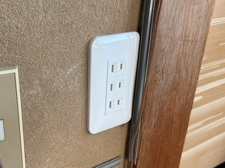 コンセント交換工事 施工後